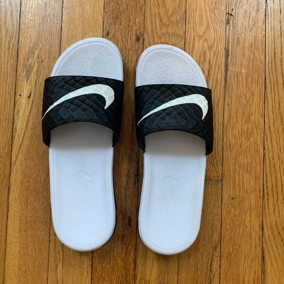 Nike Shoes - Nike Solarsoft Sandals